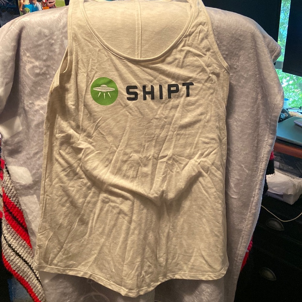 New w/o tags Shipt tank